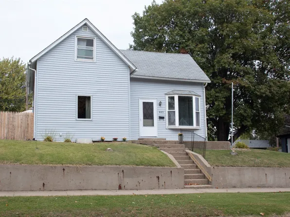 805 E Main St, Knoxville, IA 50138