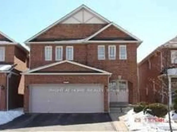 1126 Galesway Blvd, Mississauga, ON L5V 2T7