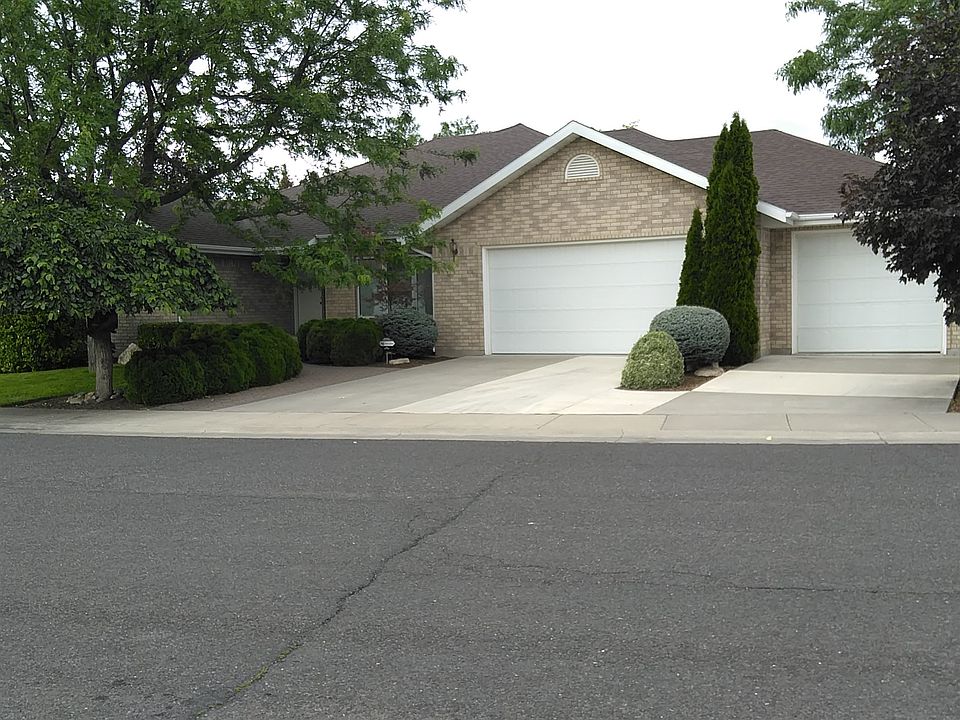 1st image of 2344 Twin Oaks Park