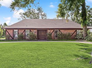 309 Silver Oaks Ln, River Ridge, LA 70123