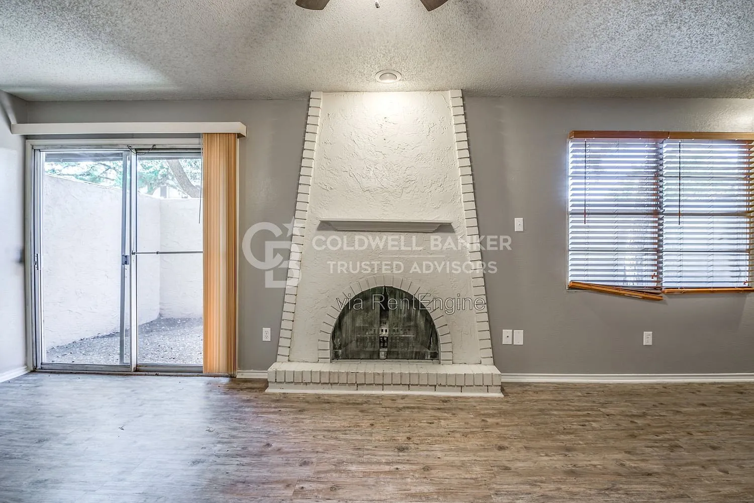 2 bed, 1.5 bath, 1300 sqft, $950 — Photo 4
