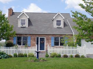 423 Hilltop Rd, Kutztown, PA 19530