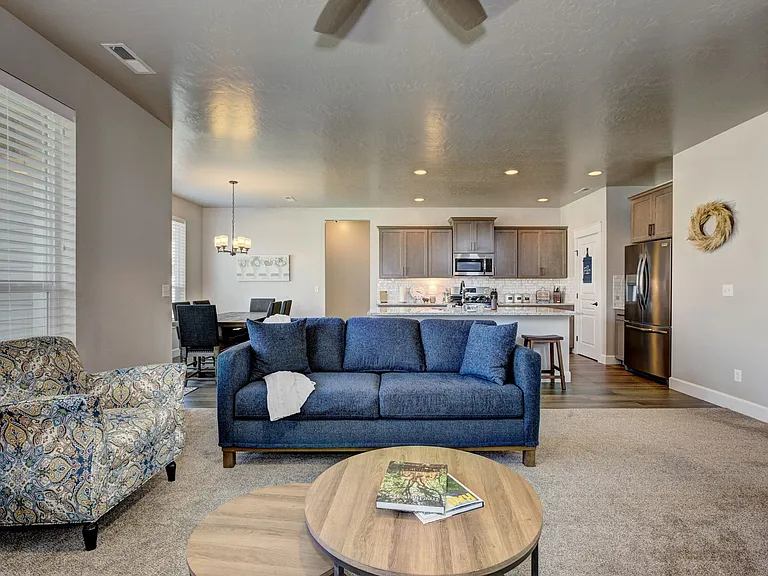 2580 E Blackstone Dr — Photo 19