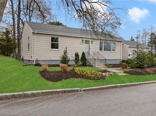 5 Interlocken Rd, East Providence, RI 02914