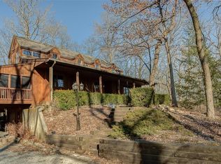 17 Algonquin Dr, Millstadt, IL 62260