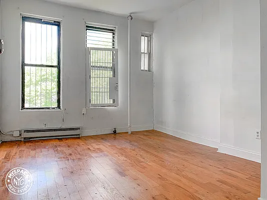 Rented by MySpaceNYC | media 10