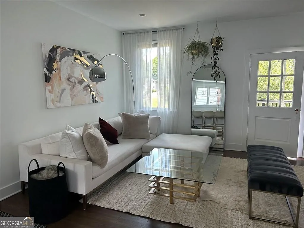 2 bed, 2.0 bath, 1357 sqft, $3,300 — Photo 3