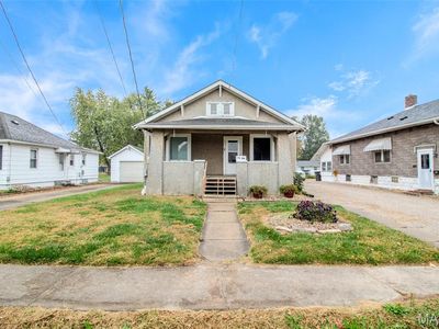 124 W Prairie St, Staunton, IL, 62088