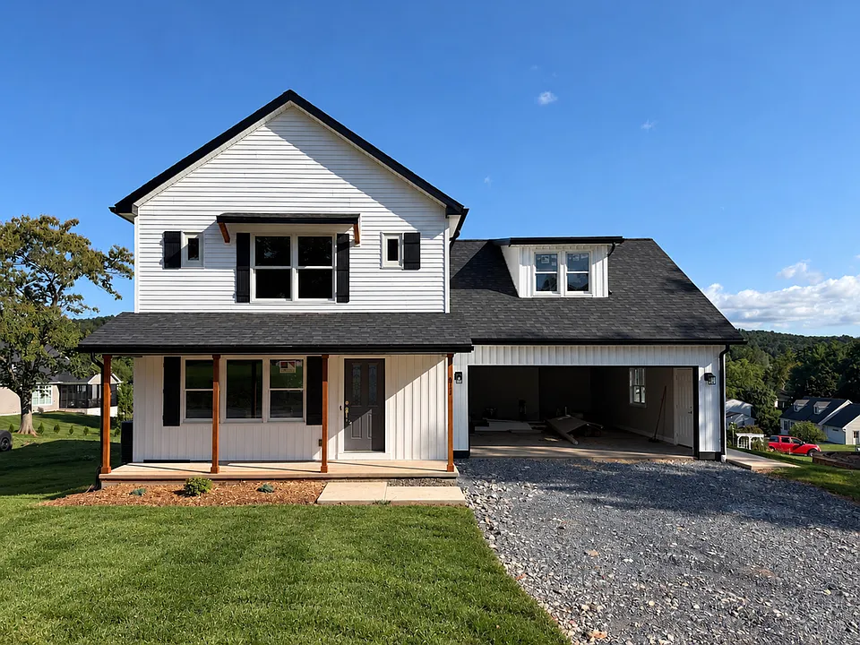 811 Hopeland Rd