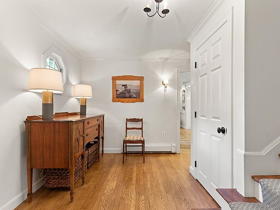 5th image of 63 Canterbury Dr