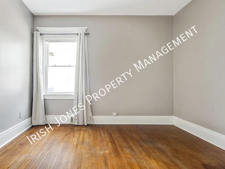 2518 Delaware Ave — Photo 14