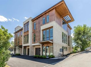3 Parker St, Fairport, NY 14450