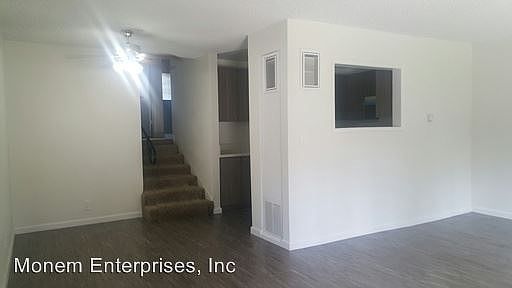 5th image of 7314 Variel Ave APT 24