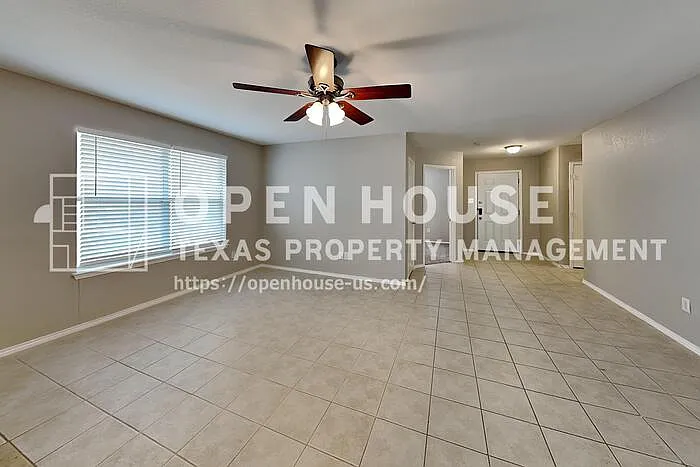 3 bed, 2.0 bath, 1701 sqft, $2,095 — Photo 3