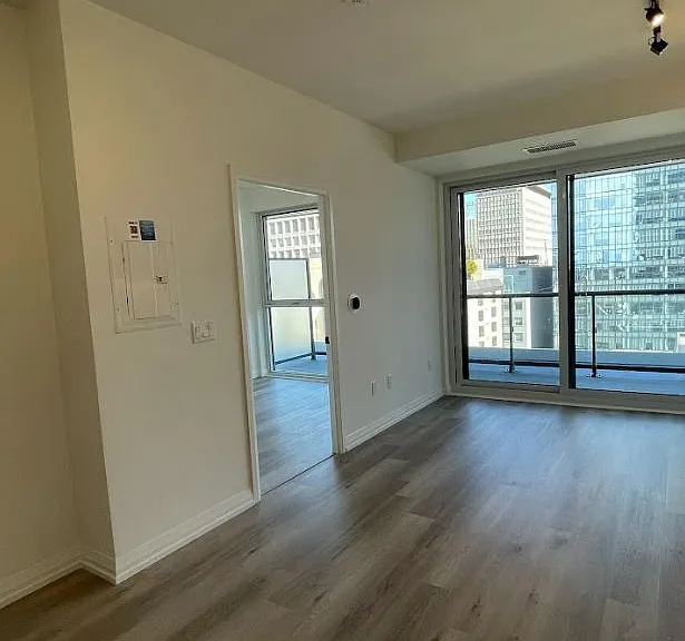 280 Dundas St W #1404 — Photo 5