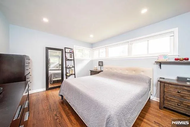66 Short Pl — Photo 9