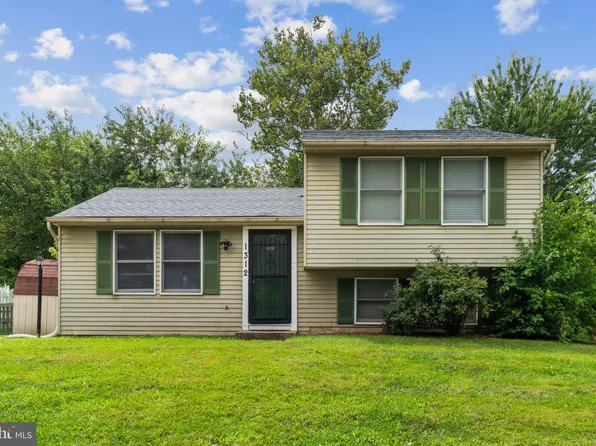 1312 Hillcrest Dr, Frederick, MD 21703