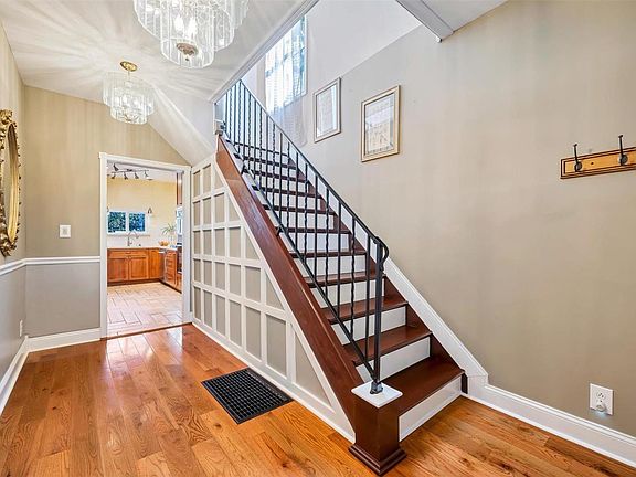 2nd image of 5358 West Ave