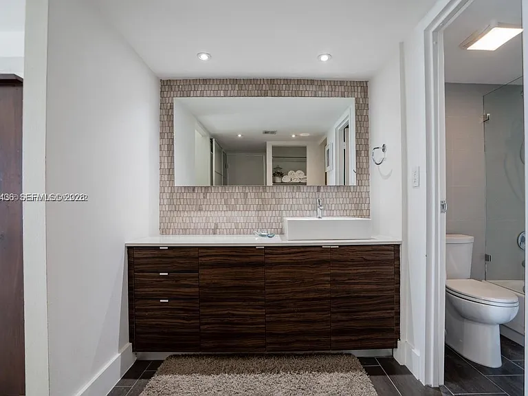 100 Bayview Dr #1622 — Photo 14
