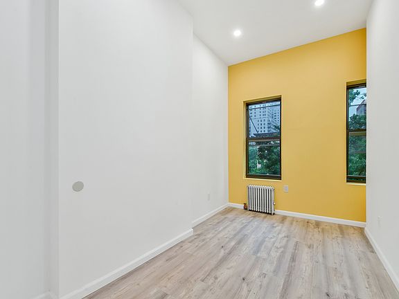 2nd image of 1670 1st Ave #4A