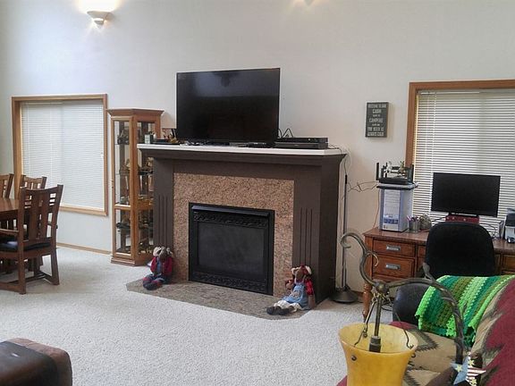 5th image of 221 Crystal Shores Dr