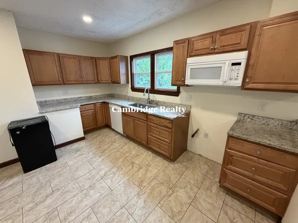 569R Main St #2R, Medford, MA 02155
