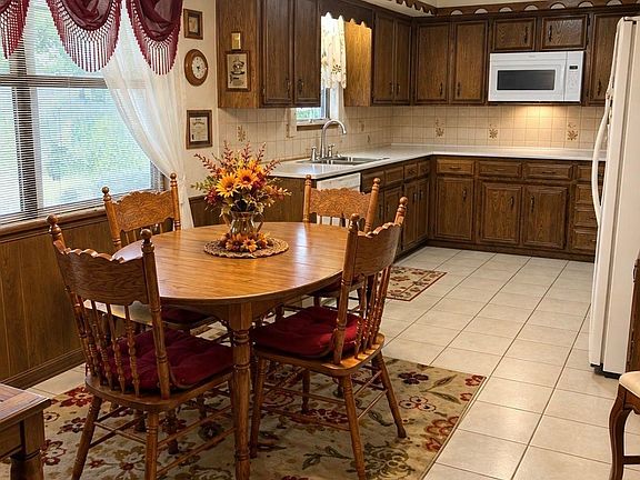 Kitchen and dining 