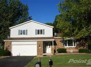 8549 Fairway Dr, Saint John, IN 46373