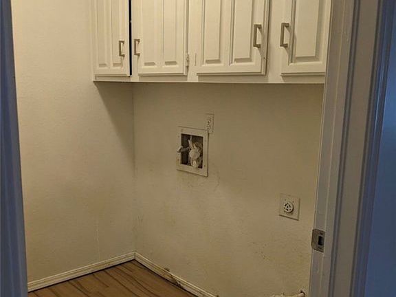 3rd image of 7732 S 69th East Pl
