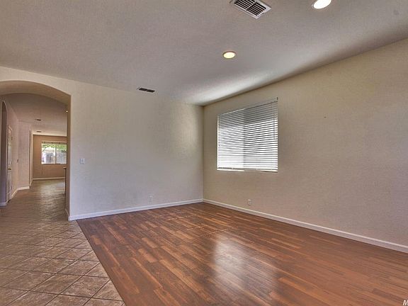 2nd image of 2304 Canary Dr