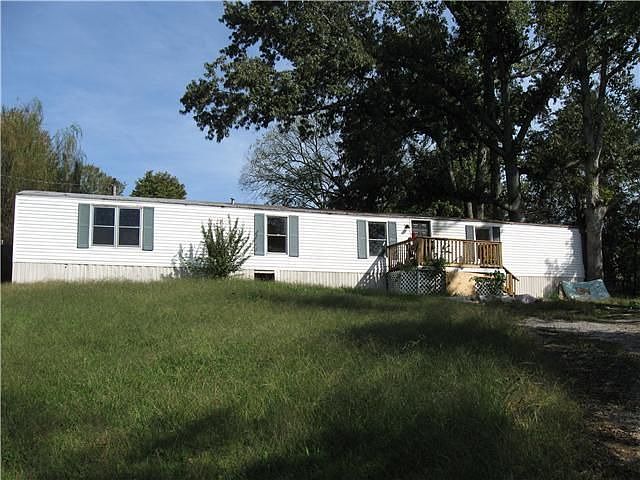 1st image of 180 Walnut Dr