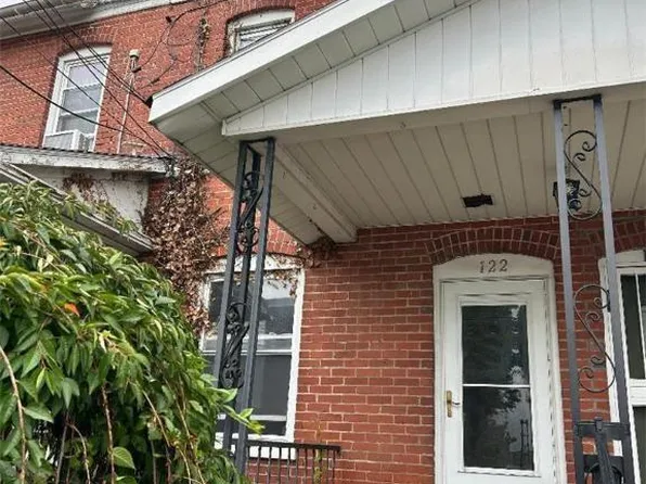 122 S Spruce St, Nazareth, PA 18064