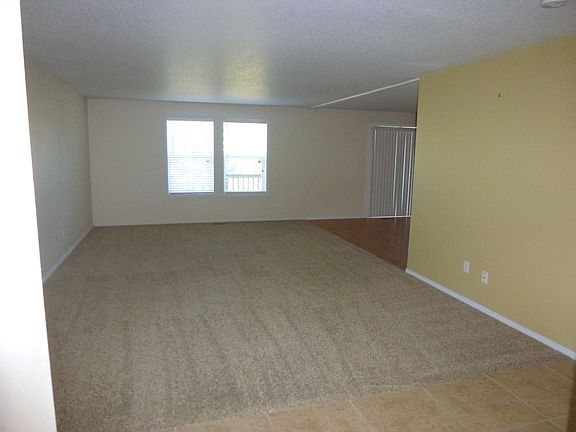 3rd image of 114 S 32nd Pl