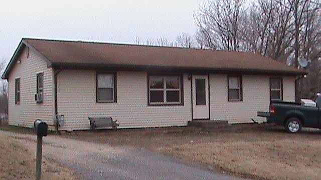 1st image of 122 W Cross St