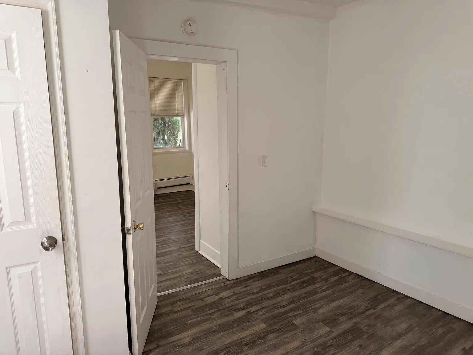 2 bed, $1,100 — Photo 2