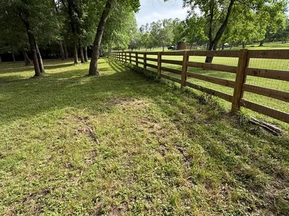 16611 Old Coach Rd, Magnolia, TX 77355