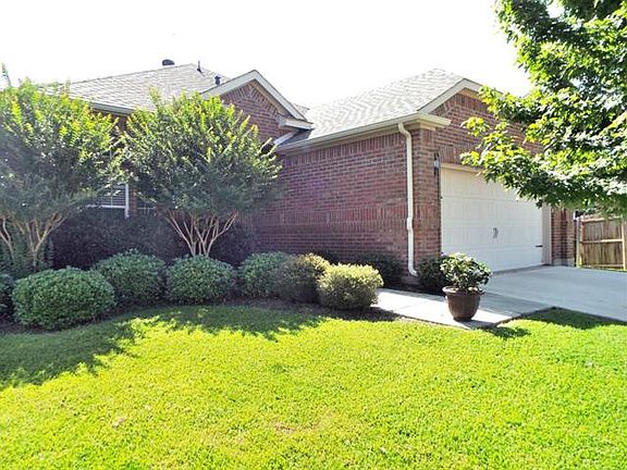 3rd image of 1350 Ravenwood Ct