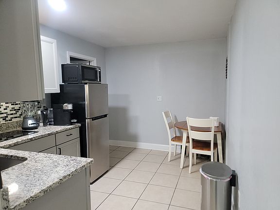 2nd image of 1403 Arrowsmith Ave #1