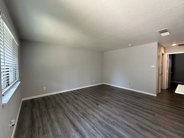 La Madera Apartments at 935 W. Swain Road — Photo 17