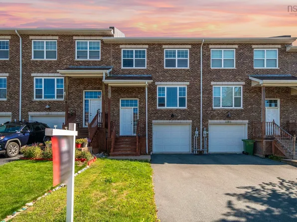 7 Collingwood Ct, Halifax, NS B2W 0G4