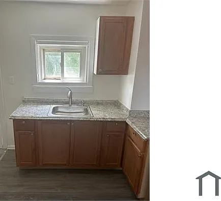 305 Berlin Ave — Photo 1