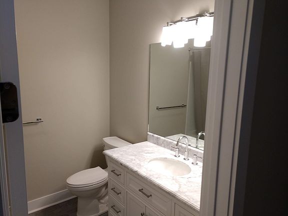 4th image of 25 S Plum St #1