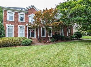 7117 Olde Sycamore Dr, Mint Hill, NC 28227
