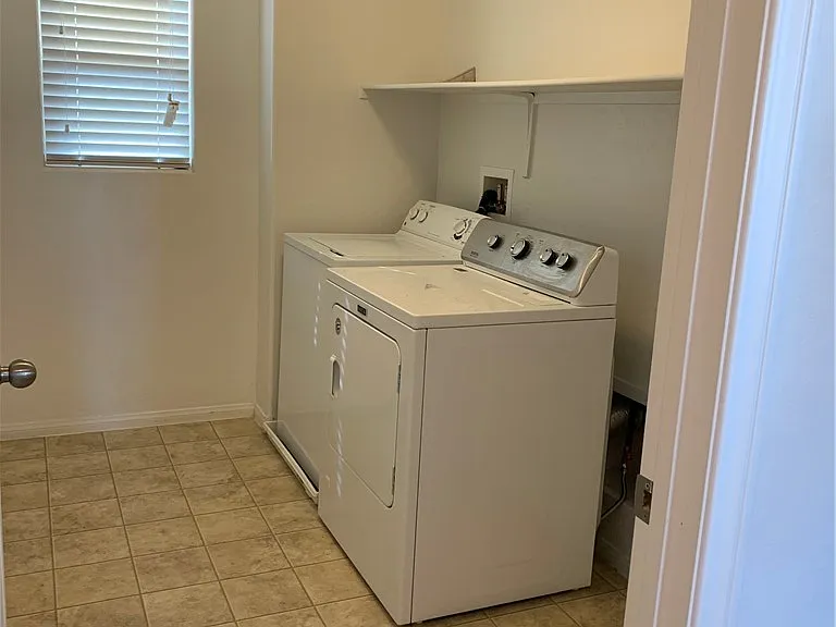 673 Emerald Idol Pl — Photo 10