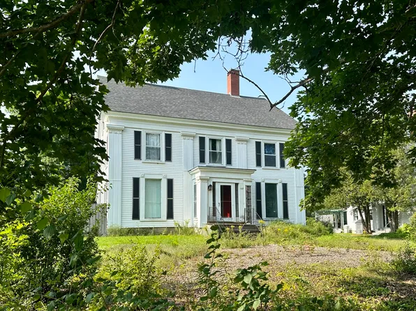 587 Main Street, Calais, ME 04619