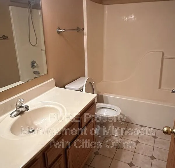 15644 Garrett Dr — Photo 11