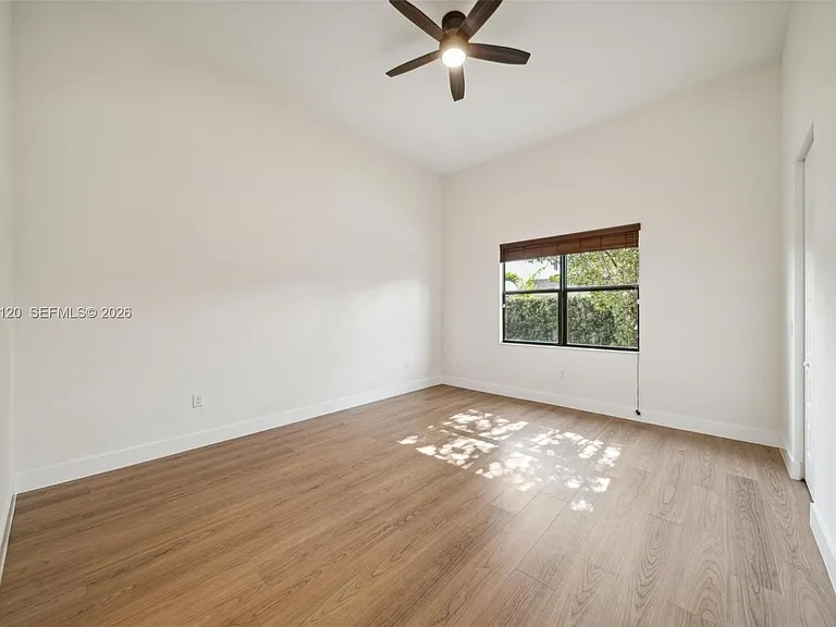 7635 NW 103rd Pl — Photo 30