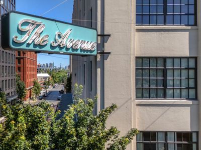 1400 NW Irving St APT 621, Portland, OR, 97209