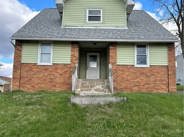 141 S 12th St, Weirton, WV 26062
