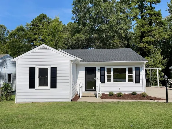 1028 Roanoke Ave, Henderson, NC 27536